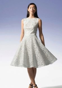 Čipkované áčkové šaty bielej farby