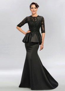  Długa czarna sukienka z peplum