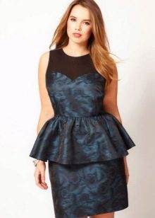 Print on a dress with a peplum for plump