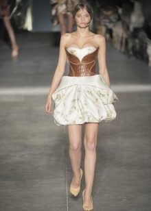Fashionable short dress with corset