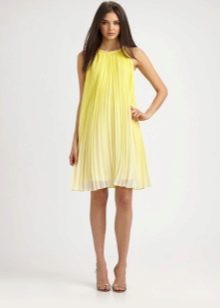 Gul A-line kjole