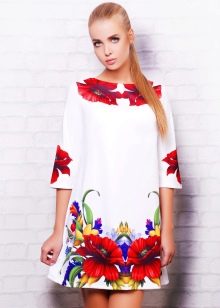 A-line dress with 3/4 sleeves with flowers