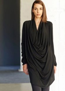 Długa czarna sukienka tunika