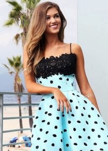 Robe turquoise à pois noirs