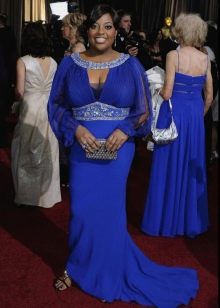 Blaues bodenlanges Kleid aus kombinierten Stoffen mit Schlauchbootärmeln für Übergewichtige