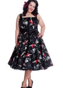 فستان مع أحزمة على طراز الخمسينيات من أجل ممتلئ الجسم
