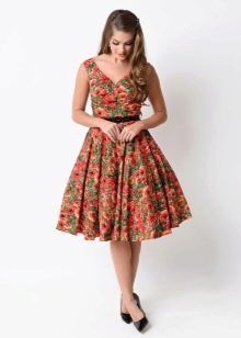 50er Jahre Kleid für Damen mit breiter Hüfte