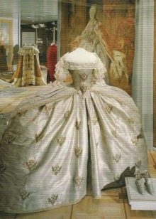 Váy kiểu Baroque của Catherine II