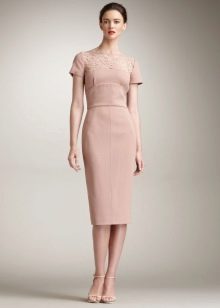 Smėlio spalvos nauja lankelio stiliaus suknelė su siaurėjančiu sijonu