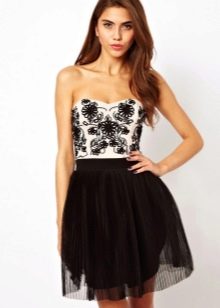 Short black and white bandeau dress