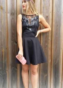 Accessories for a black dress with a skirt sun