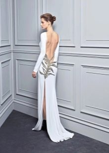 Sukienka z odkrytymi plecami z białym rozcięciem