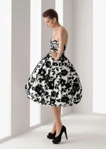 50-ųjų stiliaus sodri suknelė