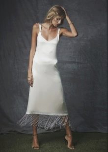 Getailleerde midi-jurk wit