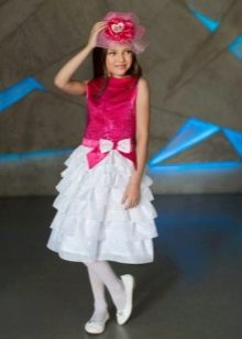 Elegante jurk voor een meisje van 6-7 jaar