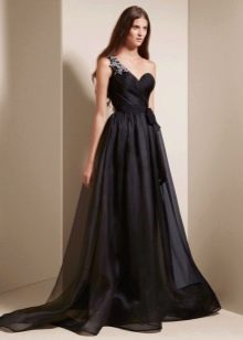 черна вечерна рокля от органза