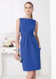 Accesorii pentru o rochie teaca albastra
