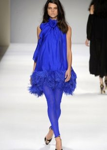 Lendas azuis para um vestido azul