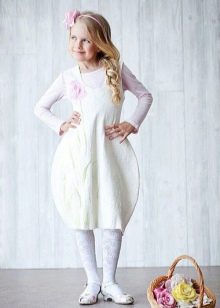 Абитуриентска рокля за детска градина с пола лале бяла