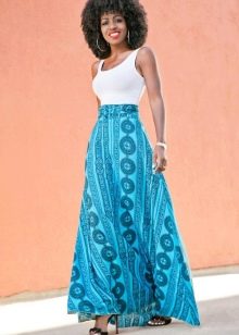 Skirt separuh matahari panjang dengan corak etnik