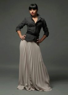 beige floor-length pleated skirt