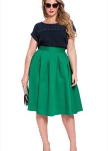 falda midi verde hinchada para mujeres con sobrepeso