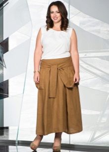 dlhá sukňa pieskovej farby pre obézne ženy