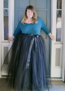 spódnica maxi z organzy dla kobiet z nadwagą