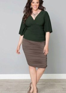 skirt pensil coklat muda untuk wanita gemuk