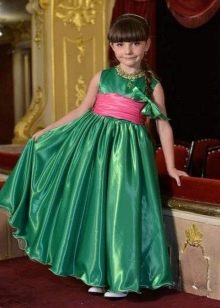 Pakaian prom empayar untuk seorang gadis 5 tahun