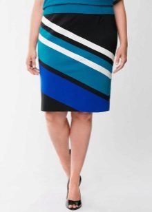  obézní pruhovaná tužková sukně pro ženy s nadváhou
