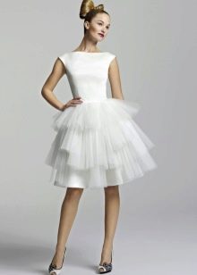 nadýchaná biela sukňa