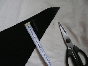 Prázdný pásek pro poloviční sukni (zúžená sukně)