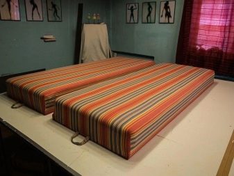 كل عام خدش يندلع  Hogyan kell megfelelően fordítani a matracot? Milyen gyakran és mennyi  ideig tart a matrac megfordítása?