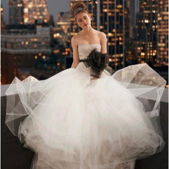 Vjenčanica pufnasta haljina s mašnom