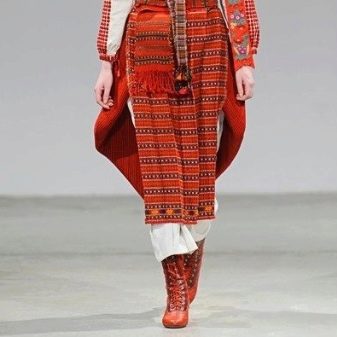  Rochie de soare rusească combinată cu cizme