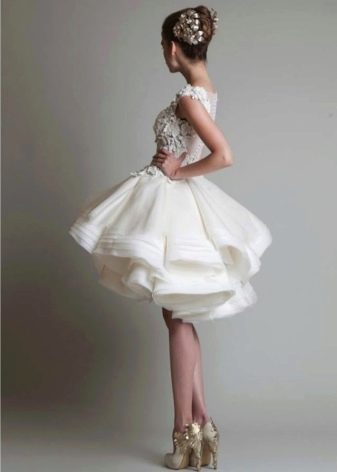 فستان زفاف قصير منتفخ