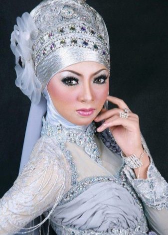 Muslim bridal hijab
