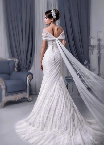 Egyenes menyasszonyi ruha a Svetlana Lyalina-tól