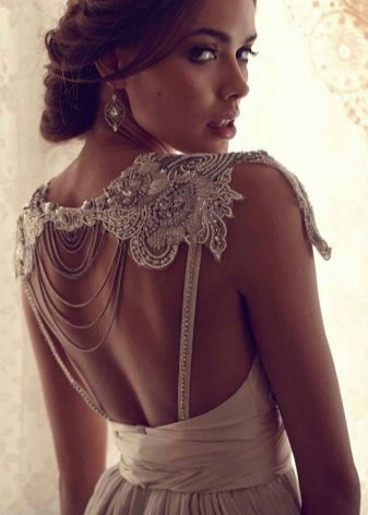 Anna Campbell nyitott hátú esküvői ruha