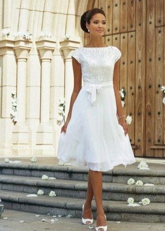 Midi svatební šaty