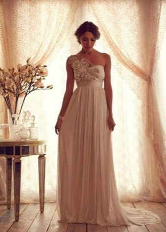 Robe de mariée de style grec par Anna Campbell