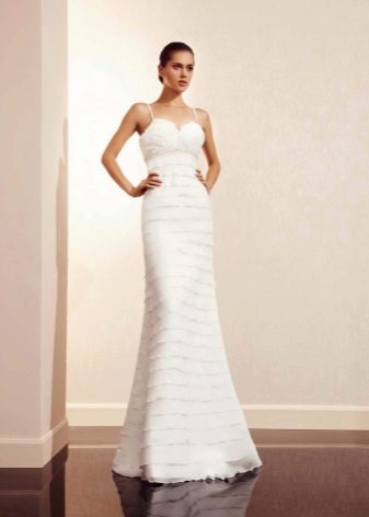 Многоетажна сватбена рокля от Amur Bridal