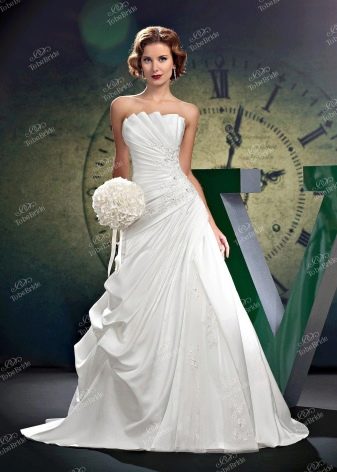 „To Be Bride“ A linijos vestuvinė suknelė