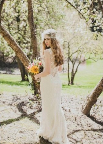 Vestit de núvia blanc per al tipus de color primaveral