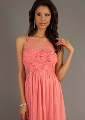 Ružičasta i koraljna haljina boje breskve