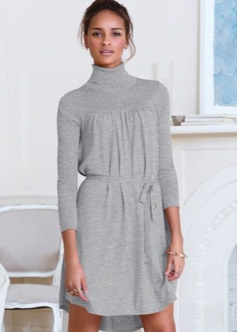 Gray knitted collar dress