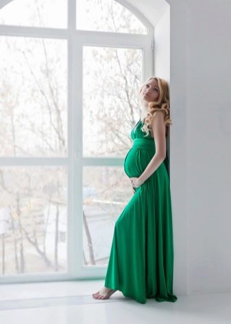 Elegantes Kleid für Schwangere