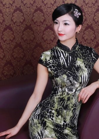 Kleiderfrisur im chinesischen Stil