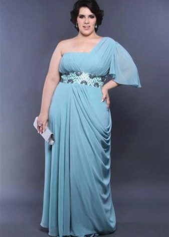 Плетена синя рокля в стил grese за дебело момиче